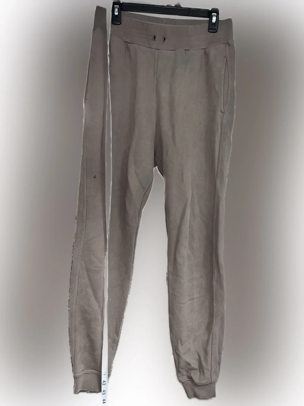 John Elliott Taupe Slim Sweatpants in gold size 4 euc joggers sweats vintage